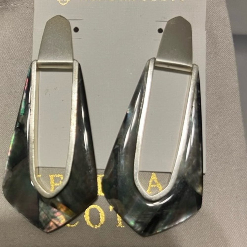 Kendra Scott silver large statement earrings Kiernan in black mother of Pearl